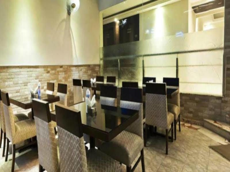 Fabhotel Marble Arch Karol Bagh Delhi  Buitenkant foto