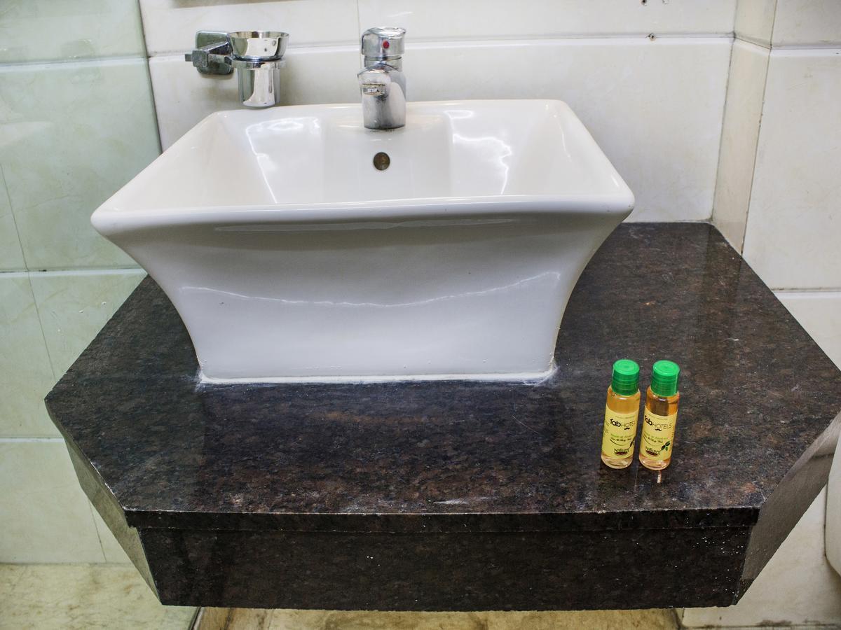 Fabhotel Marble Arch Karol Bagh Delhi  Buitenkant foto